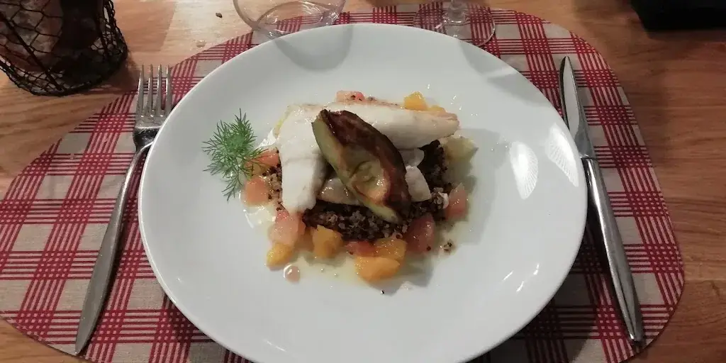 La Bascule Restaurant in Coteau