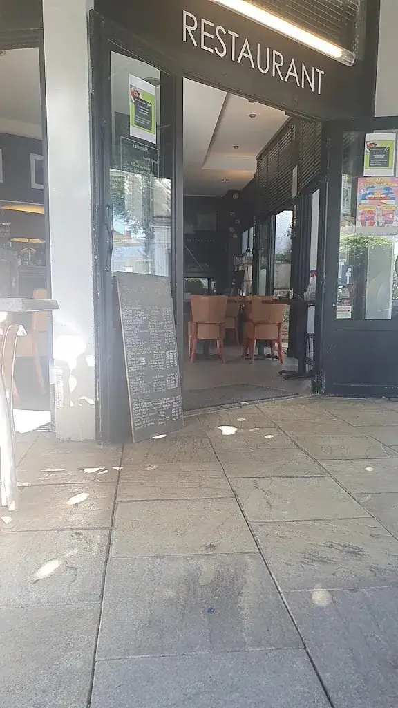 Le Rive Droite Saintes_Saintes_slider_image_2