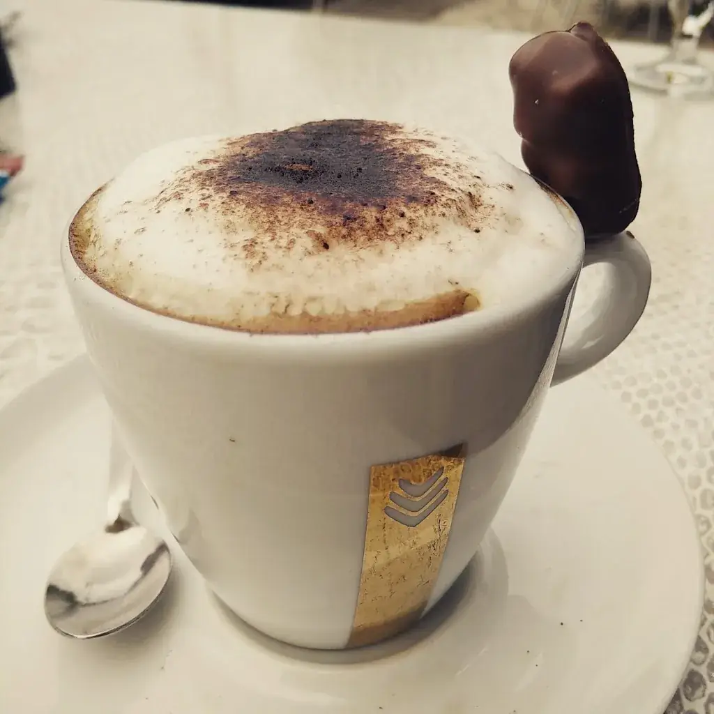 Café des voyageurs_Salignac-Eyvigues_slider_image_2