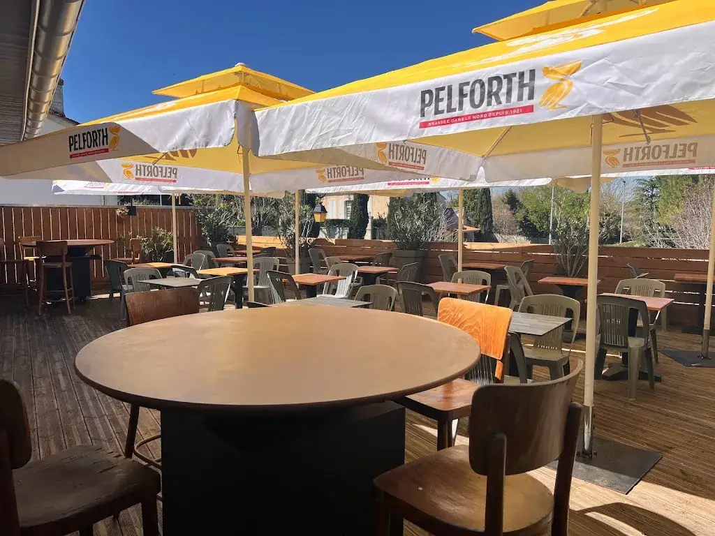 Bar brasserie Autour d’un verre_Sallebœuf_slider_image_1