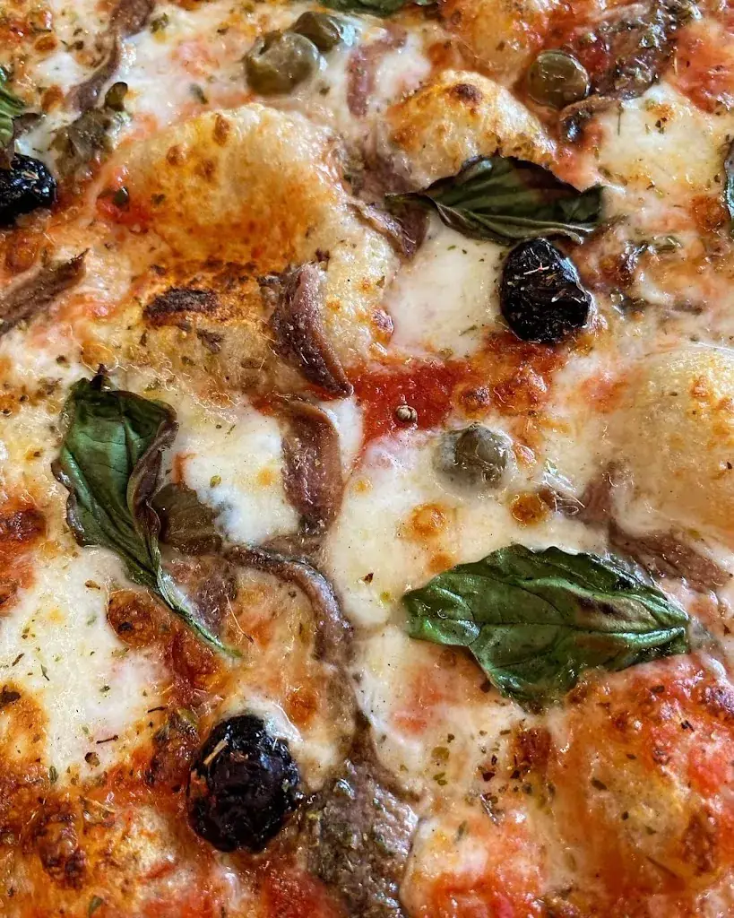 Goma Pizza Salleboeuf restaurant in Sallebœuf