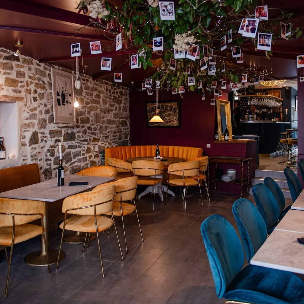 Assemblage restaurant à Salies-de-Béarn