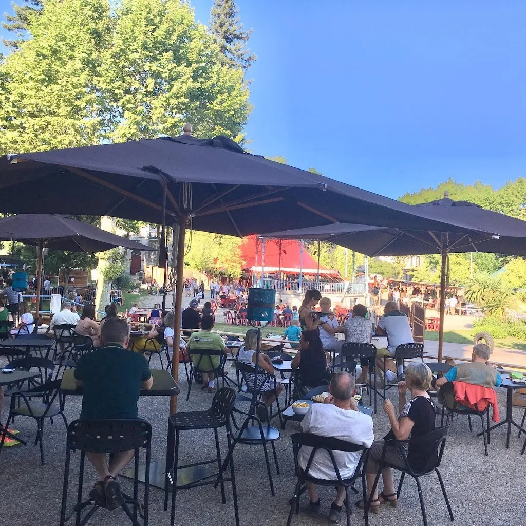 Le Chalet_Salies-de-Béarn_slider_image_1