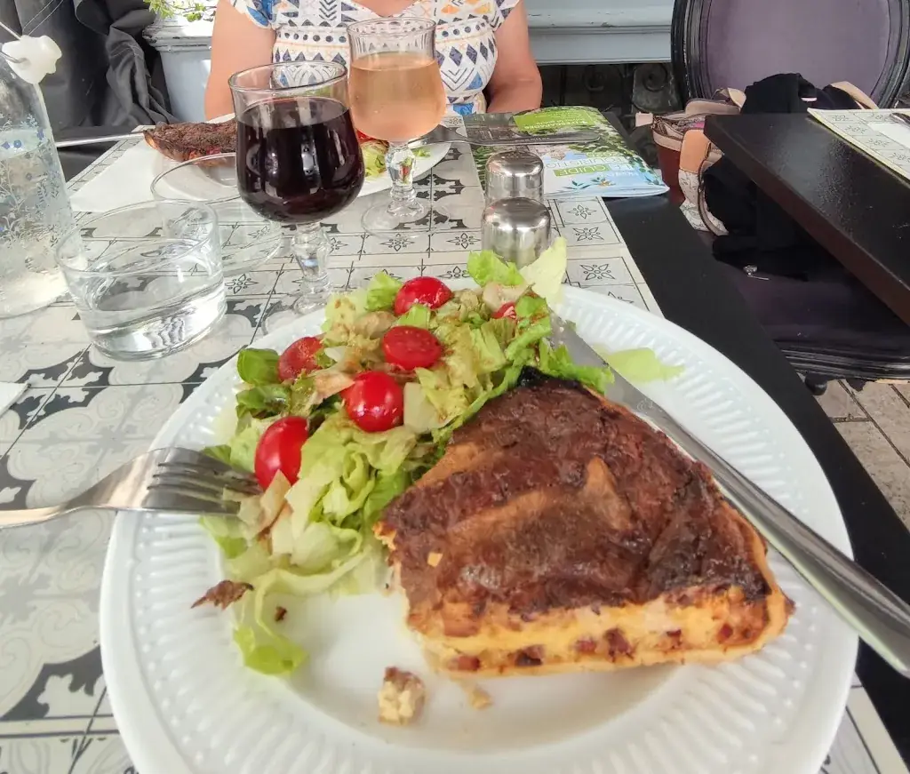 MARIE LINE DEBATS_L'instant thé_Salies-de-Béarn_Bewertung