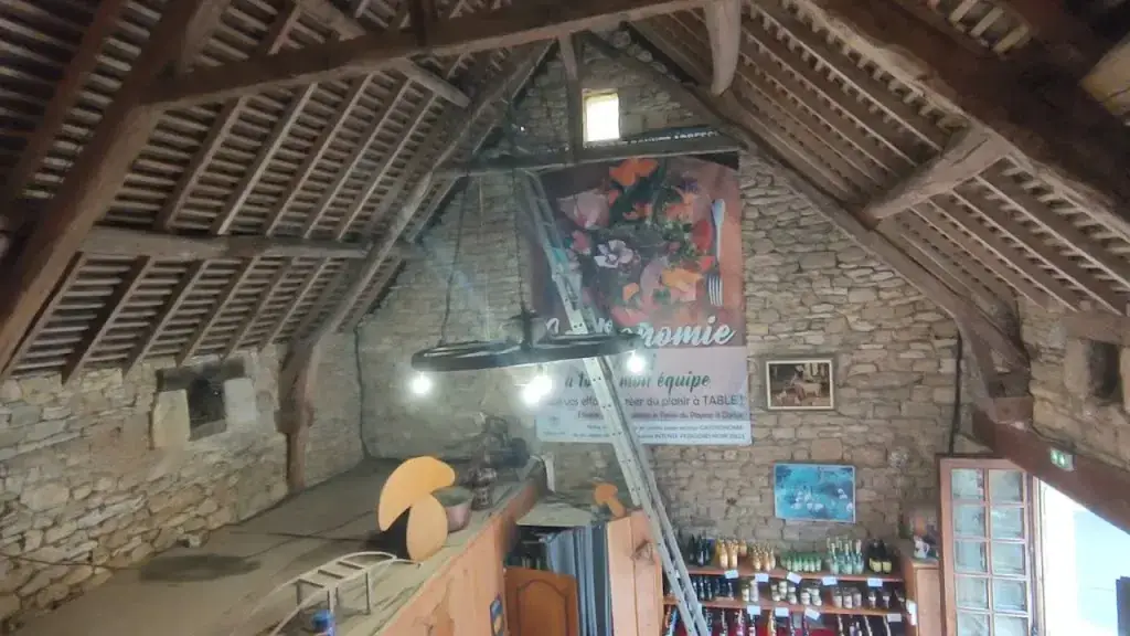 La Halle Paysanne RELAIS DU PAYSAN RESTAURANT TYPIQUE_Carlux_slider_image_2