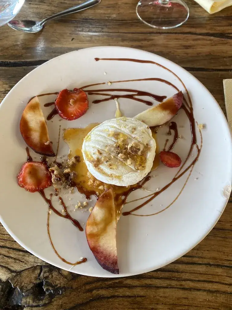 La Halle Paysanne RELAIS DU PAYSAN RESTAURANT TYPIQUE_Carlux_slider_image_3