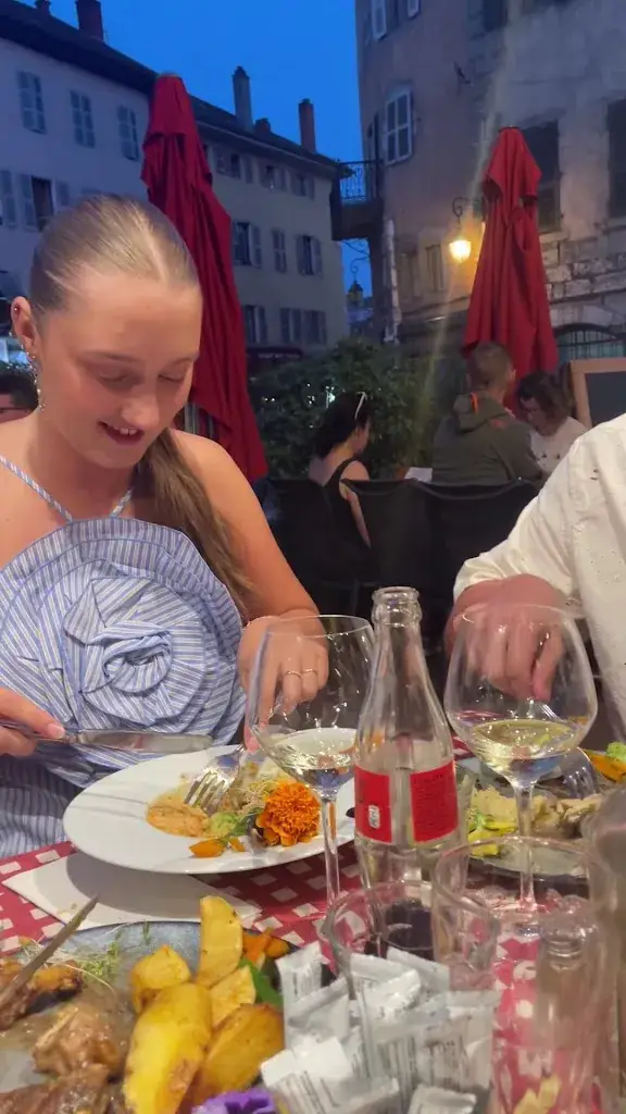 Chez Mamie Lise_Annecy_slider_image_2