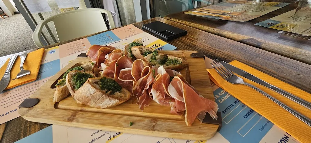 Joanne Shepherd_La Cabane A Moules Sanguinet_Sanguinet_review