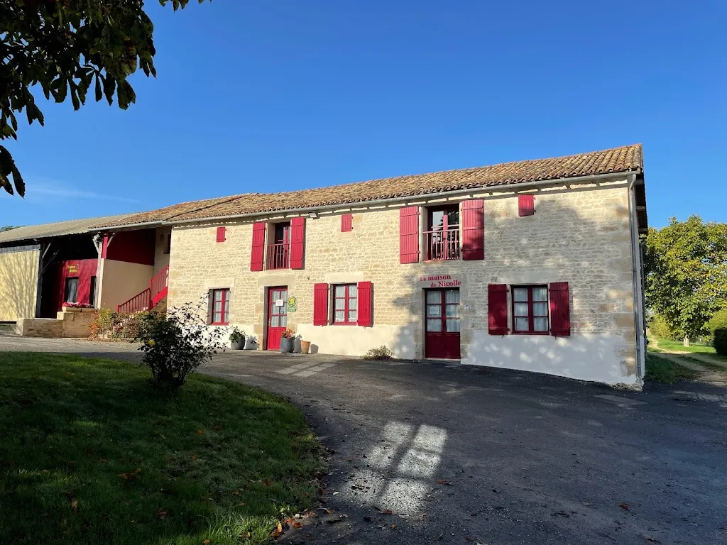 Ferme du Puy d'Anché_Sauzé-entre-Bois_slider_image_3