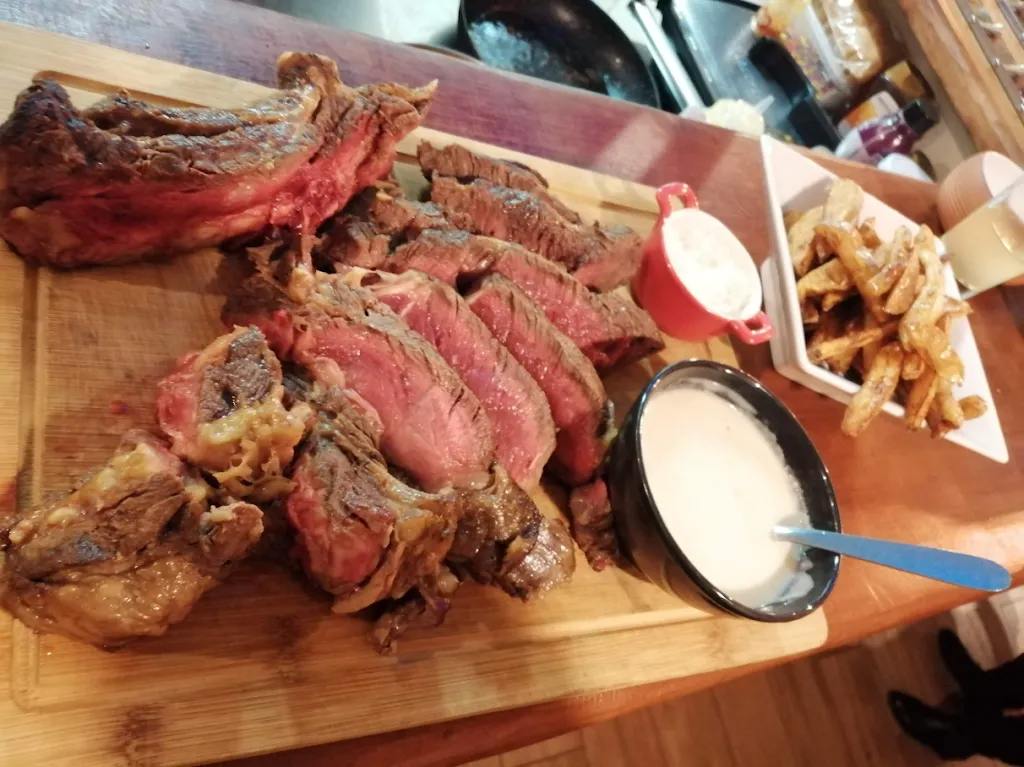 Bar restaurant de la Mairie_Sauveterre-de-Béarn_slider_image_3