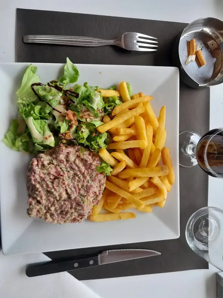 Xavier Coupry_Le Café de l'Horloge_Seilhac_review