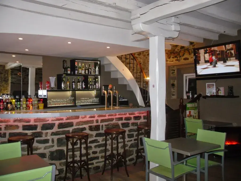 Le Café de l'Horloge restaurant in Seilhac