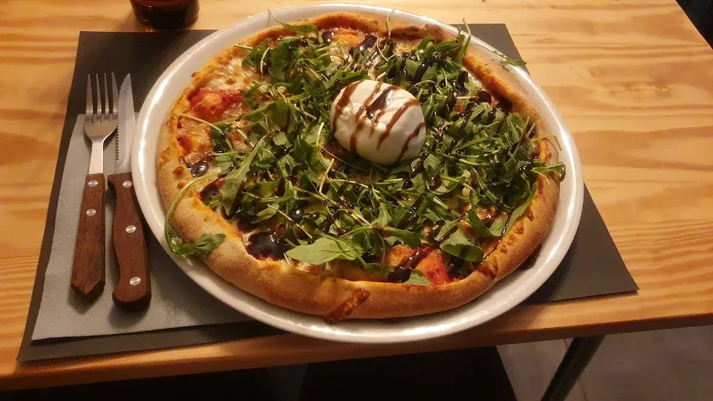 Maxime Pochet_La Casa_Seilhac_review