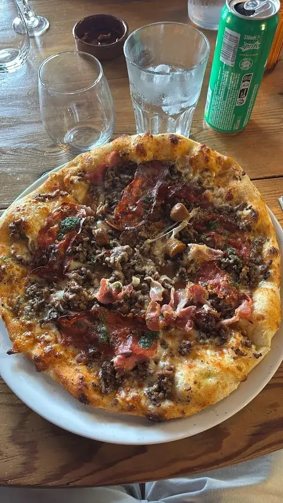 Simon Debliqui_Pizzeria L'Antique_Semussac_review