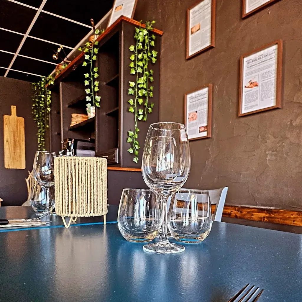 Pizzeria L'Antique_Semussac_slider_image_1