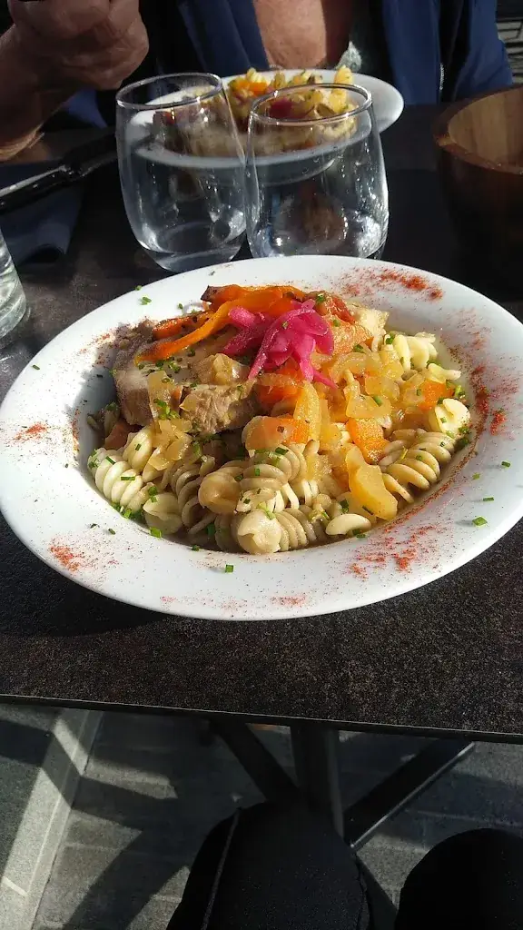 Le Relais_Serres-Castet_slider_image_3