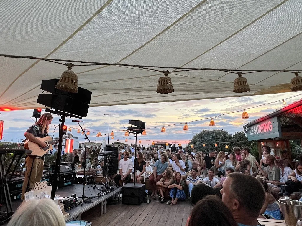 Roger Moore_Le Surfing since 1988_Seignosse_review