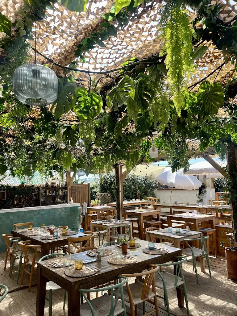 Le Surfing since 1988 restaurant in Seignosse