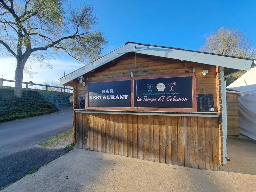 Le Cabanon ristorante a Sireuil