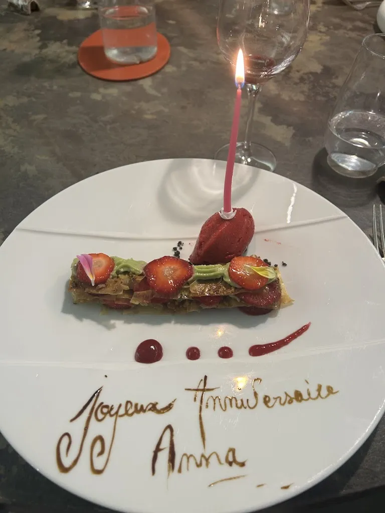 Robert Thomson_La Cigogne_Soyaux_review