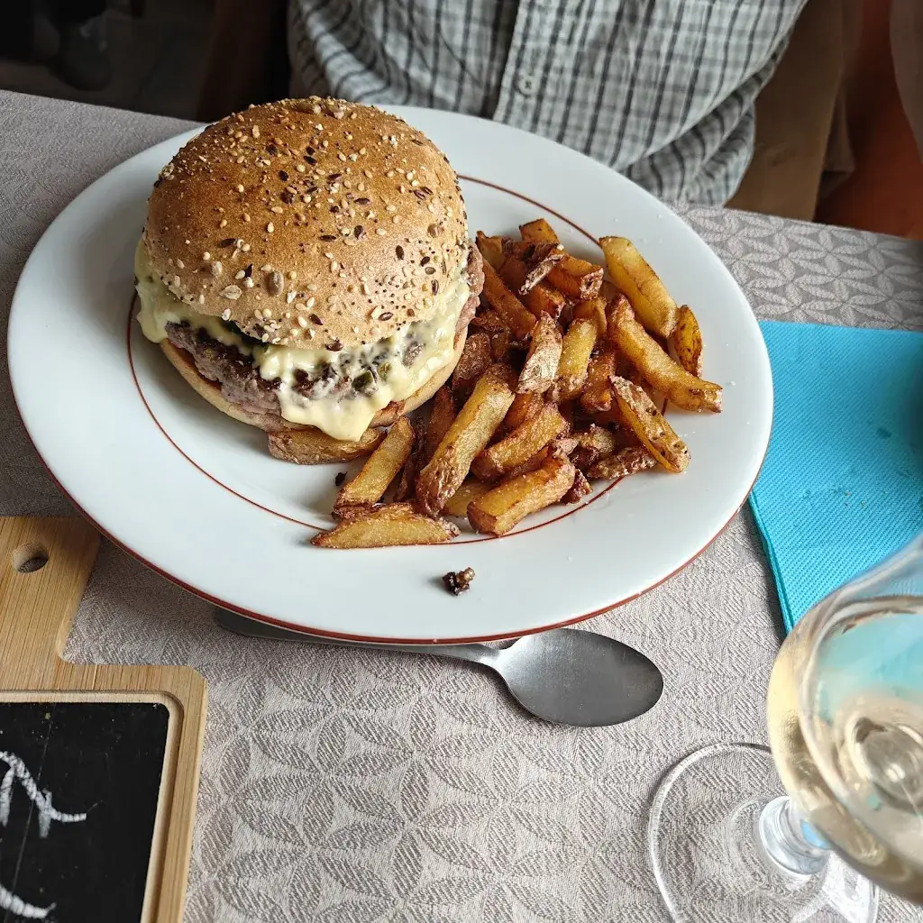Helen E_Restaurant des amis_Soyaux_review