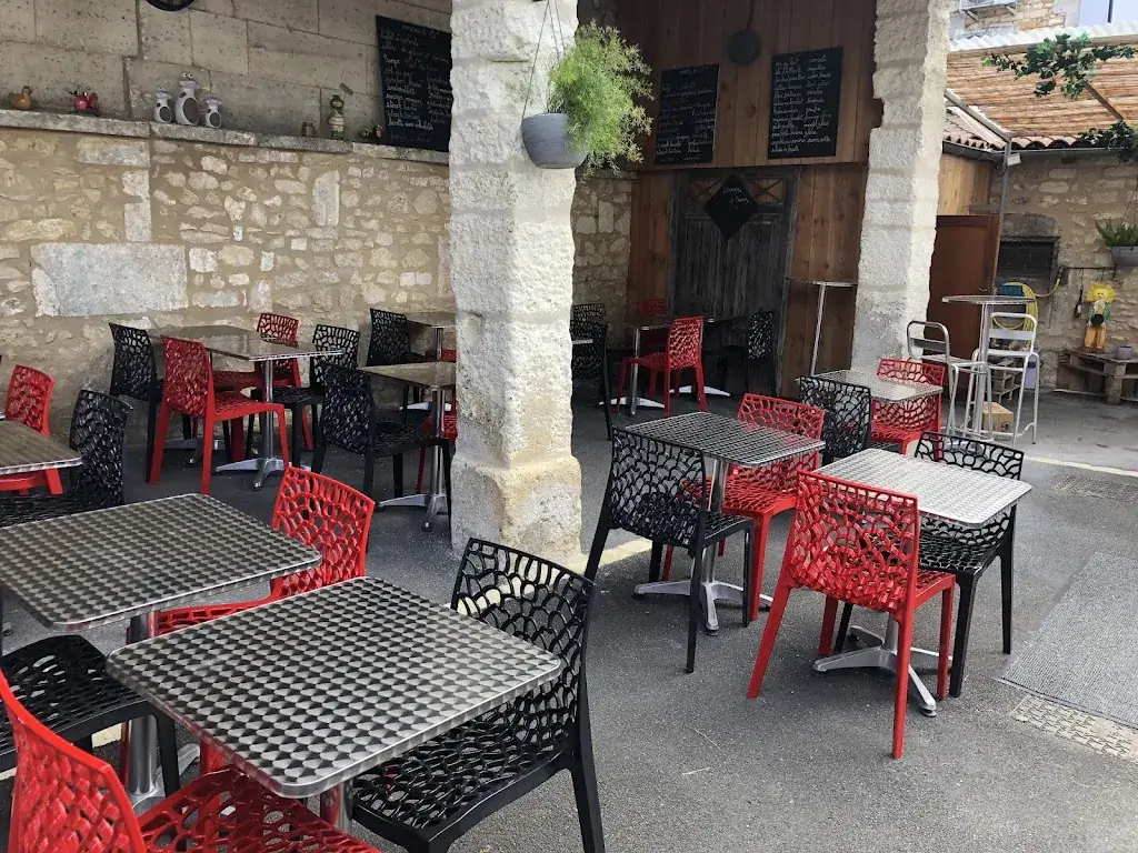 Restaurant des amis_Soyaux_slider_image_1