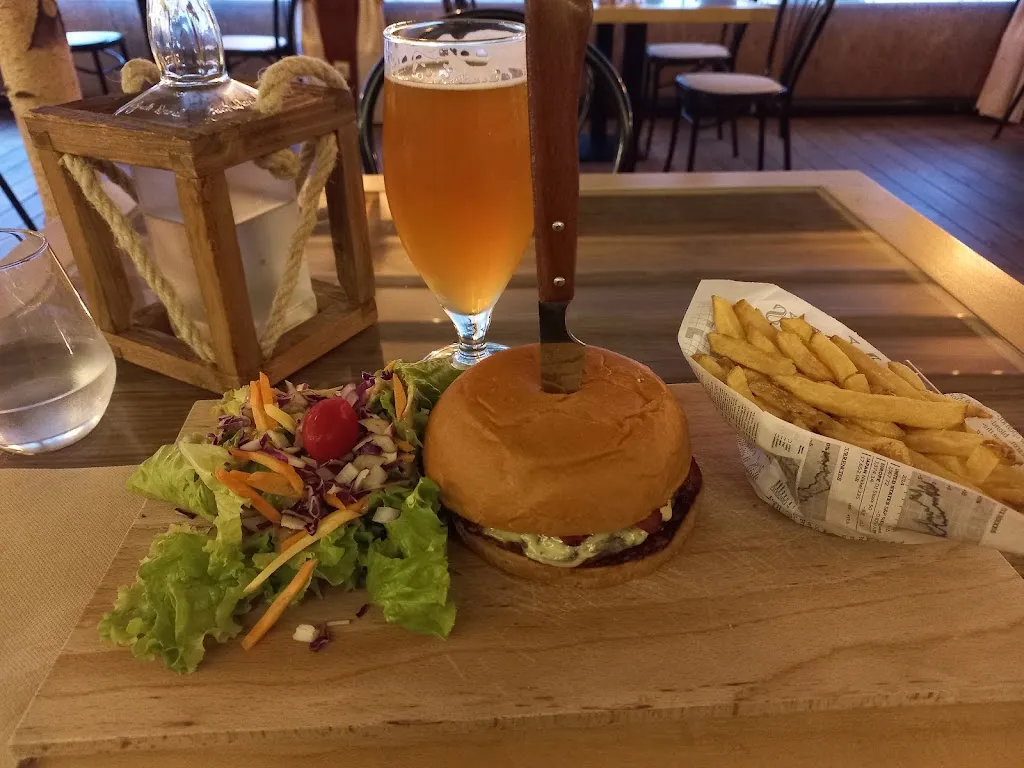 La Falaise Restaurant pizzeria_Bourg-d'Oisans_slider_image_3