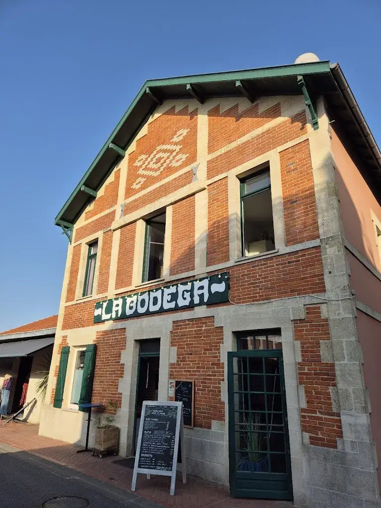 The store Canada - États Unis_La Bodega_Soulac-sur-Mer_review