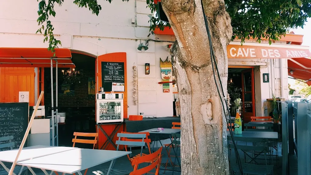 Jorrig P_Bar Cave des Amis_Soulac-sur-Mer_review