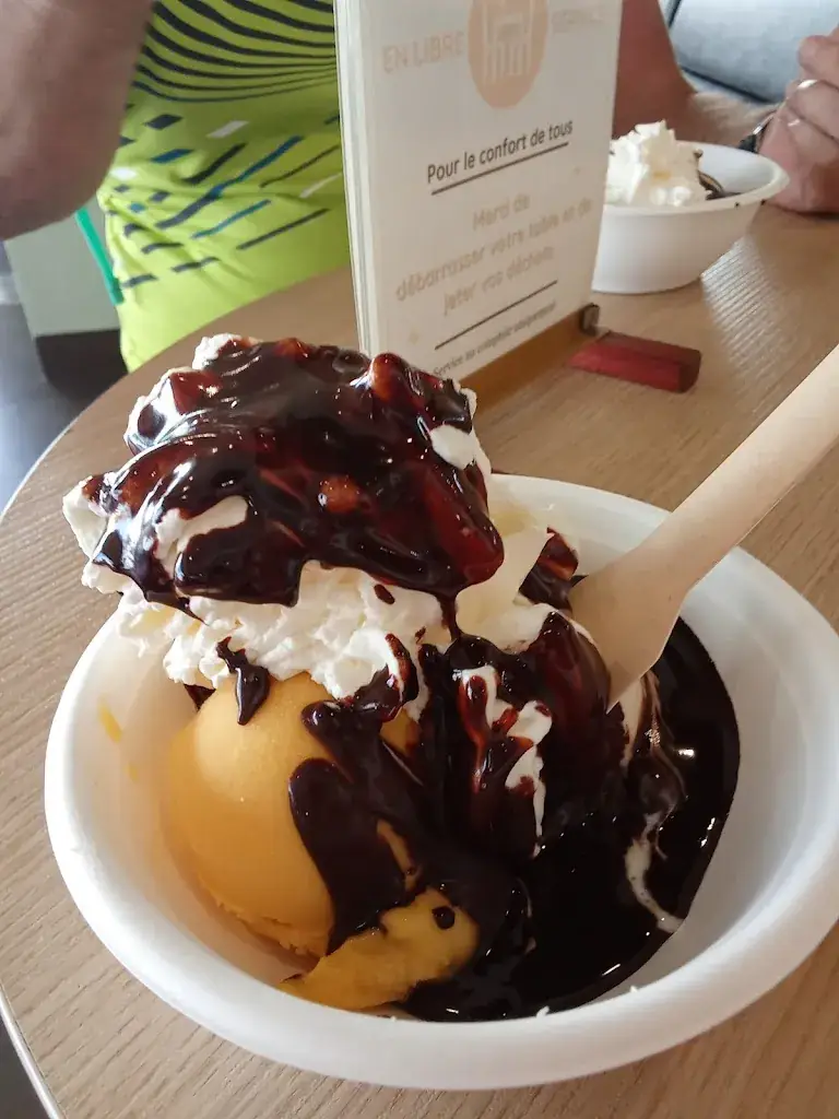 Glaces Judici_Soulac-sur-Mer_slider_image_3