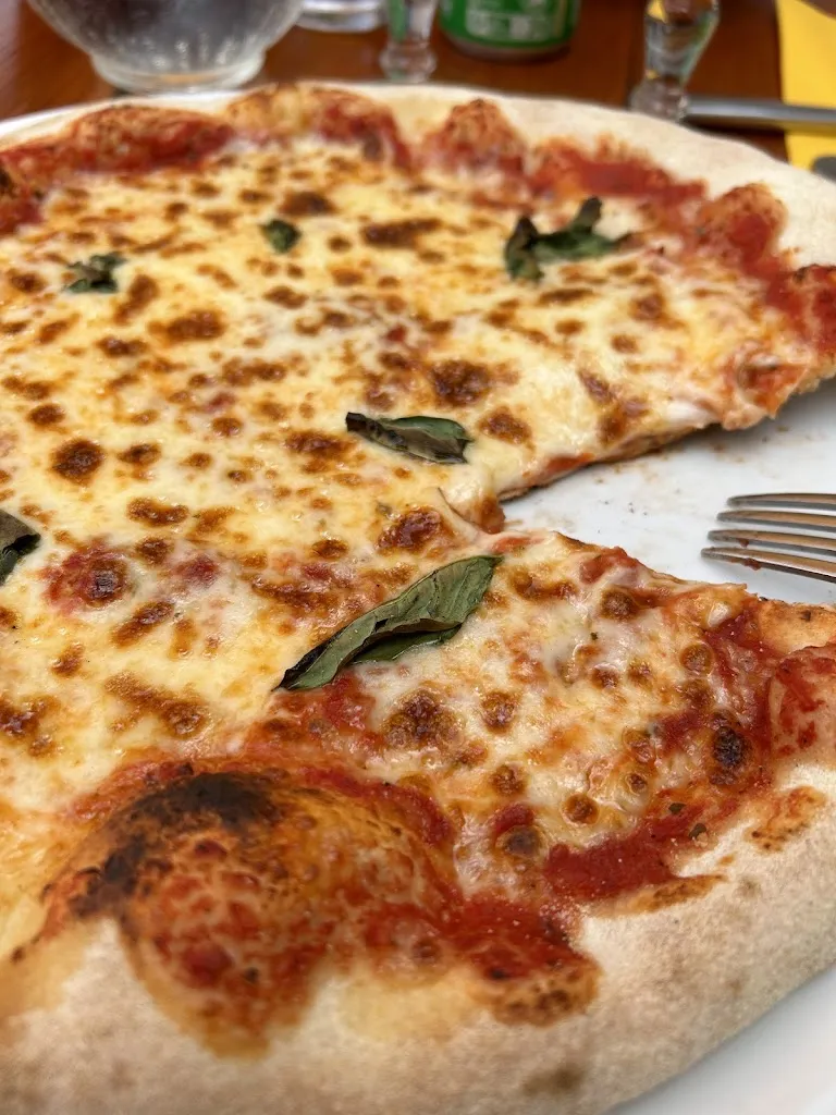 Jon Reusk_Le Nautilus_Soulac-sur-Mer_review