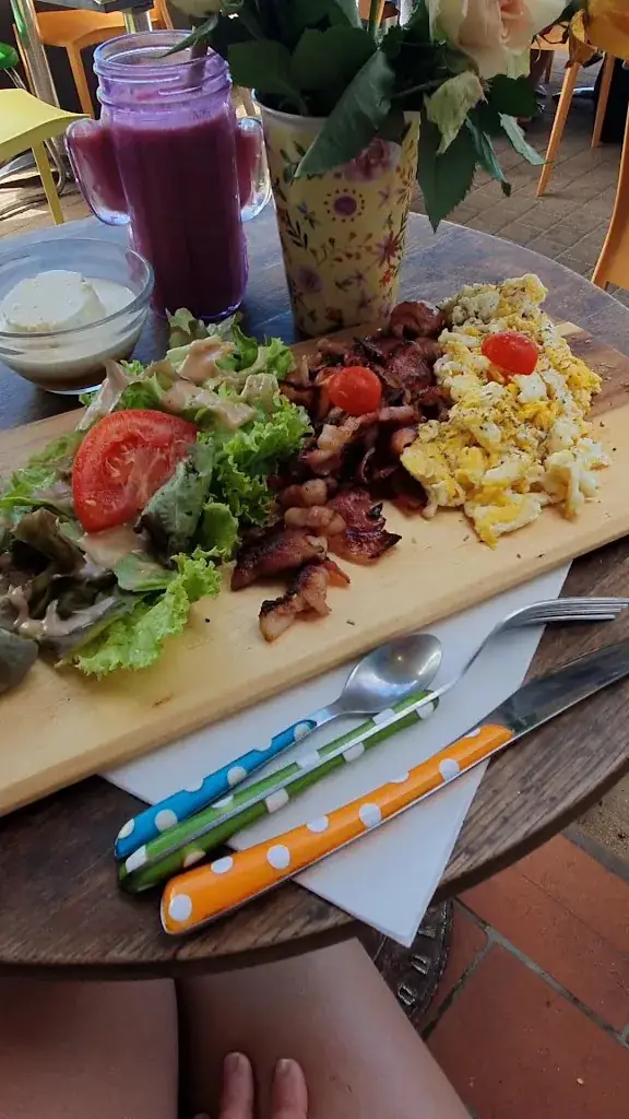 Martine à la plage_Soulac-sur-Mer_slider_image_2