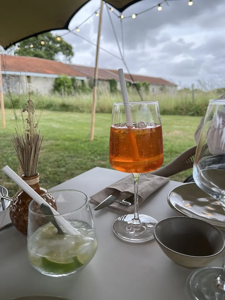 Marine Busson_Chez Pétronille_Soulac-sur-Mer_review