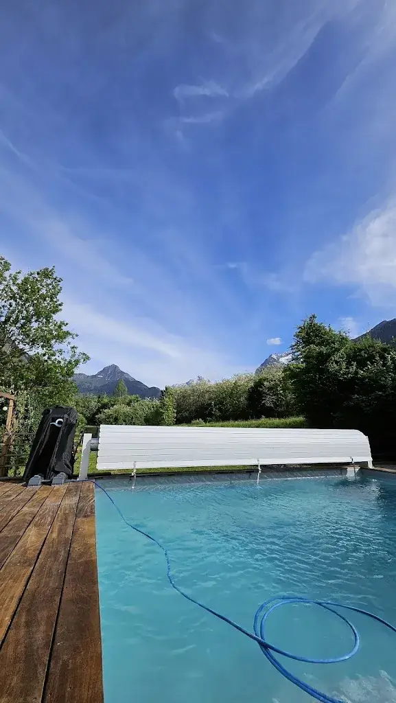 Eugen Euu_B.O. Lodge_Bourg-d'Oisans_review