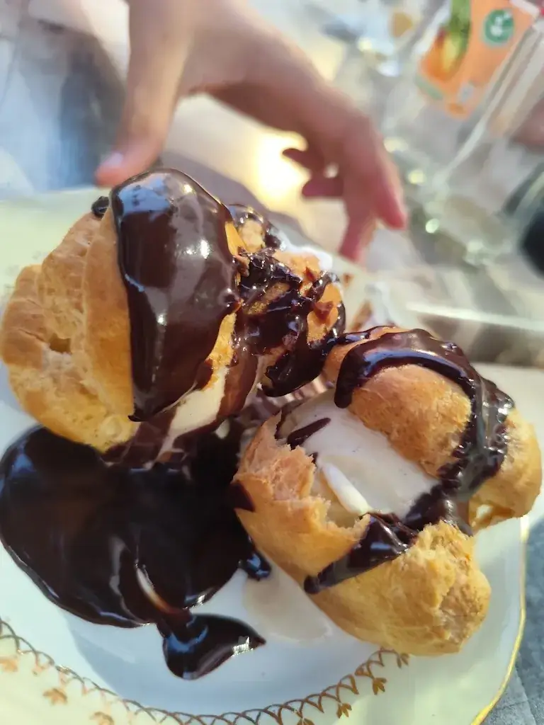 Aurélie Bardin_Le bar à viandes_Surgères_review