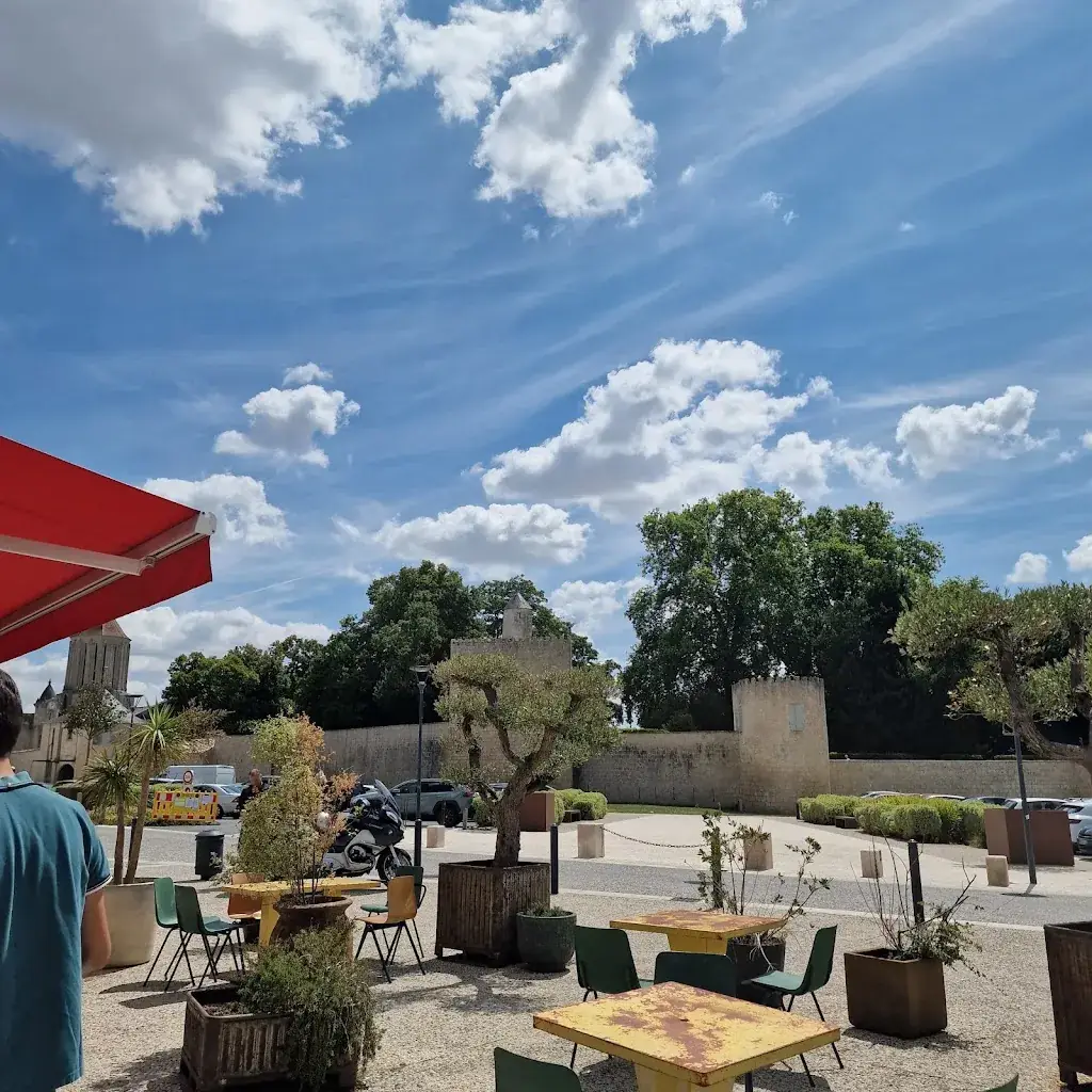 Krissy Simmons_Café Le Français_Surgères_review