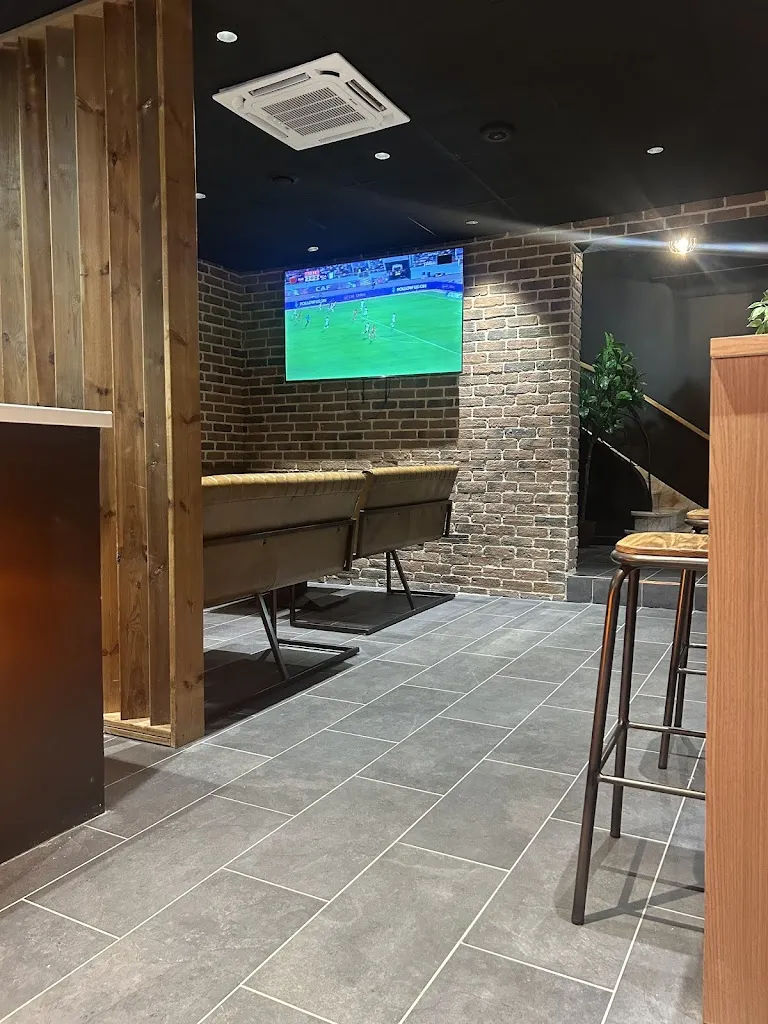 Vintage grillades Restaurant in Talence