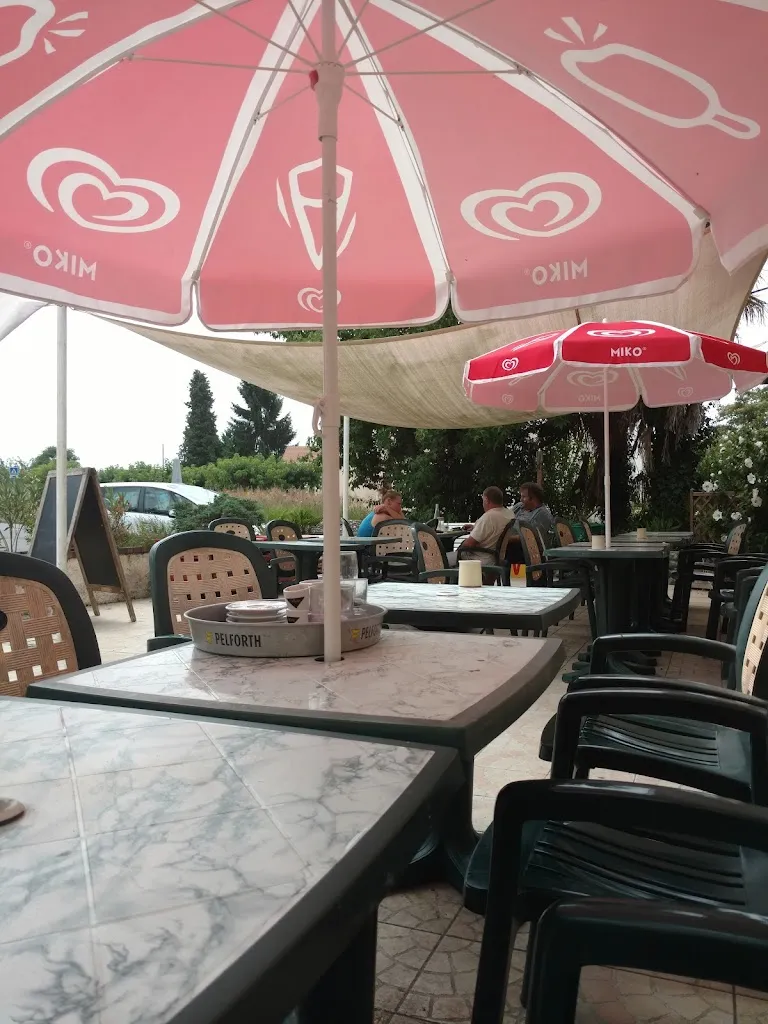 El Olivar Restaurant in Uzein