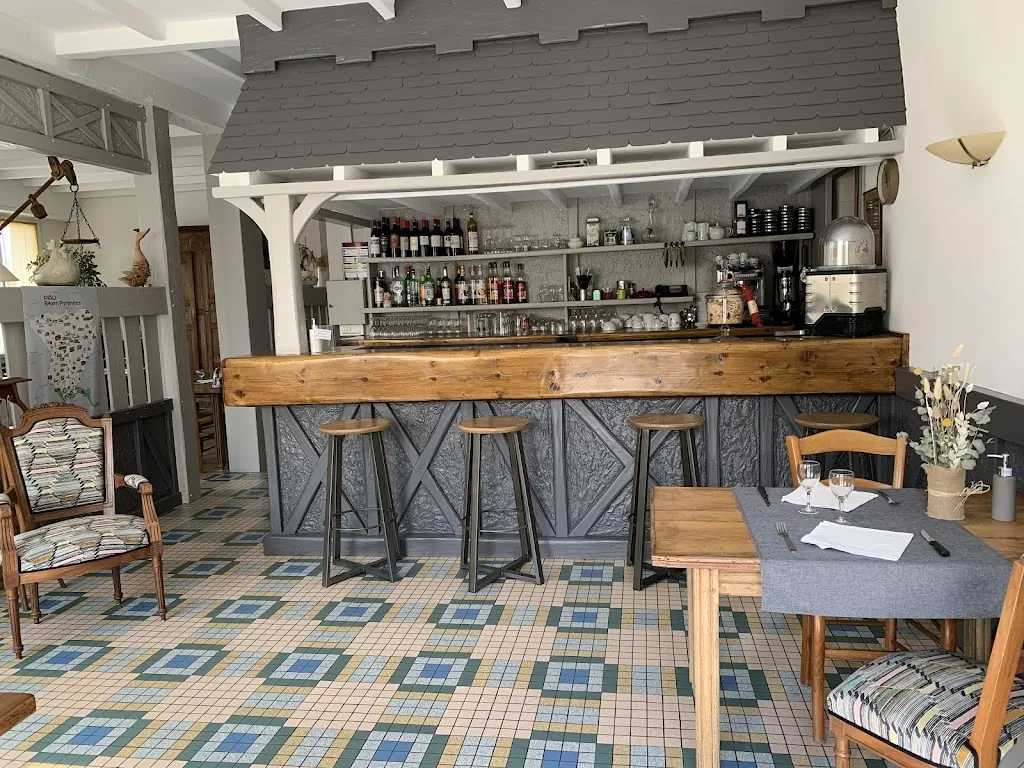 Hôtel Restaurant Beyrie Coustille Restaurant in Uzein