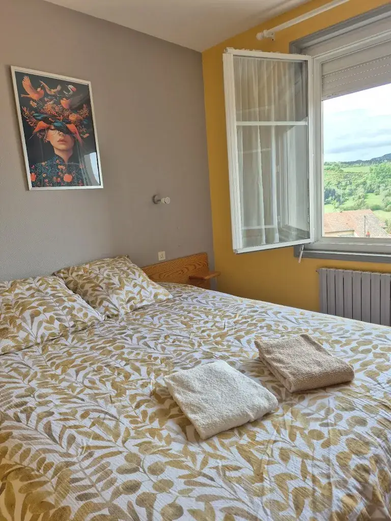 AUBERGE BÏN VENDÜD CHÂ NOUS_Monastier-sur-Gazeille_slider_image_1