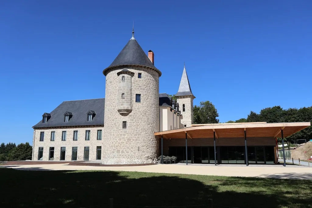 Château du Theil_Ussel_slider_image_1