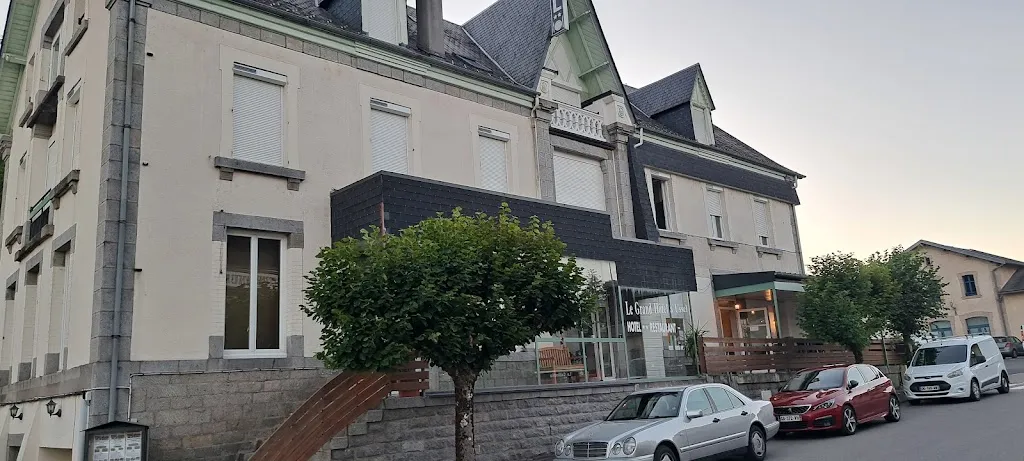 Harm Booij_Le Grand Hôtel à Ussel  - Haute Corrèze Limousin proche A89_Ussel_review