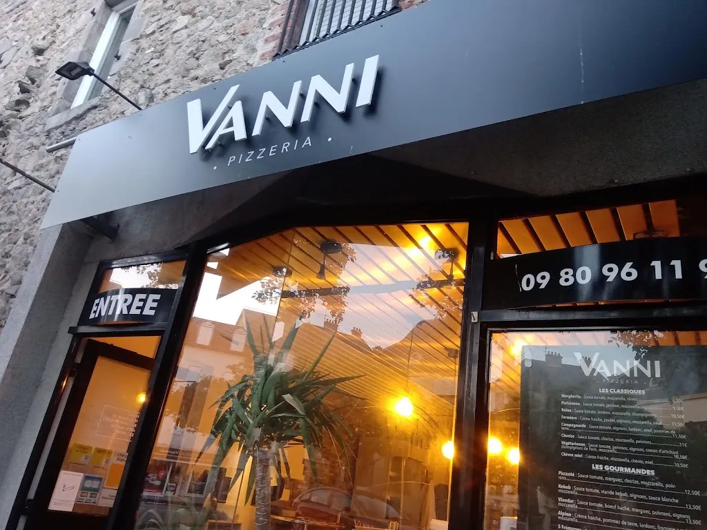 Zahid Choudhry_VANNI Ussel_Ussel_review