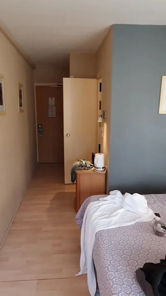 LES GRAVADES Logis Hôtel Restaurant à Ussel_Ussel_slider_image_1