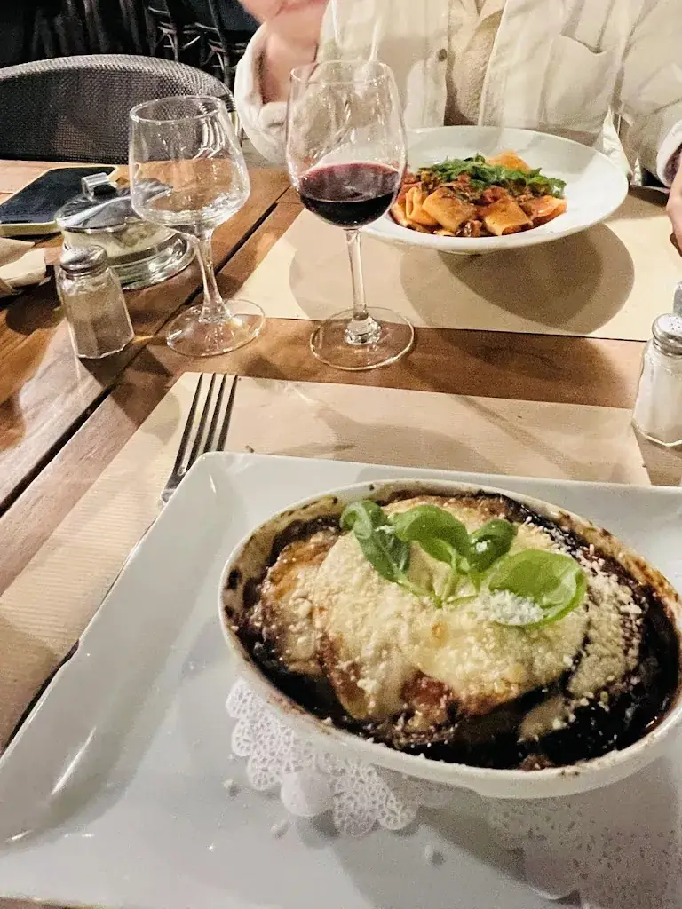 Lubka_La Pomme de Pin_Ramatuelle_recensione