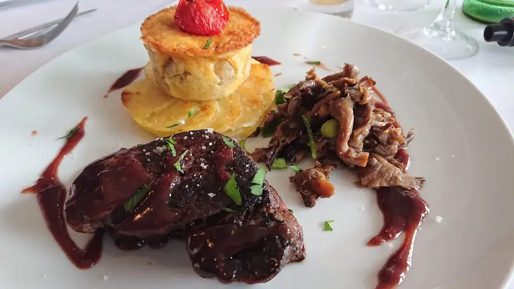 Le Donjon de Bois-Pouvreau_Ménigoute_slider_image_2