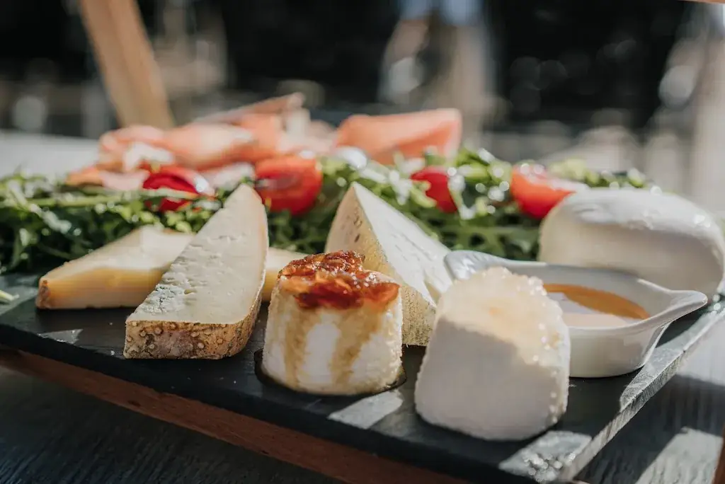 Le Loy's_Vars_slider_image_2