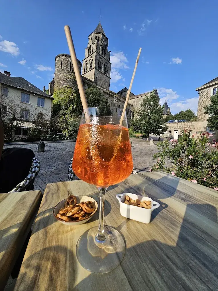 La Fan-Lou_Uzerche_slider_image_2