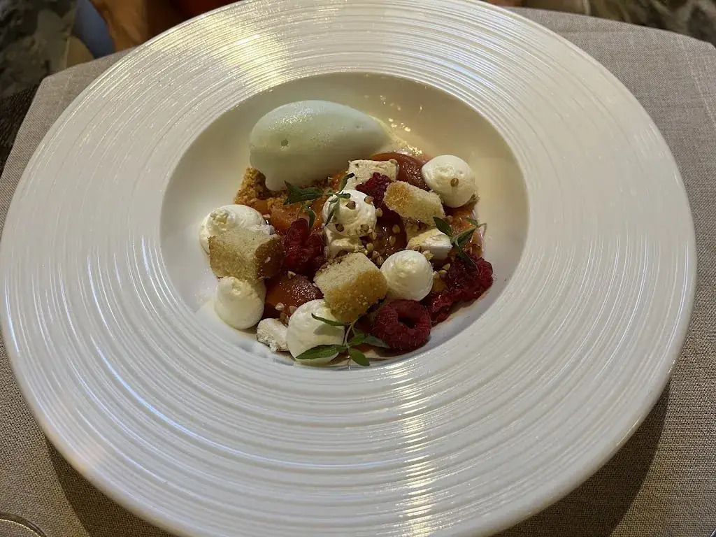 Plamen Petrov_La Table de M_Uzerche_review