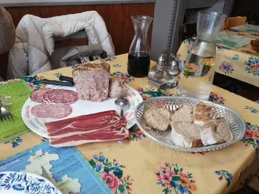 Annick T._RESTAURANT BAR BERCHAT_Uzerche_review